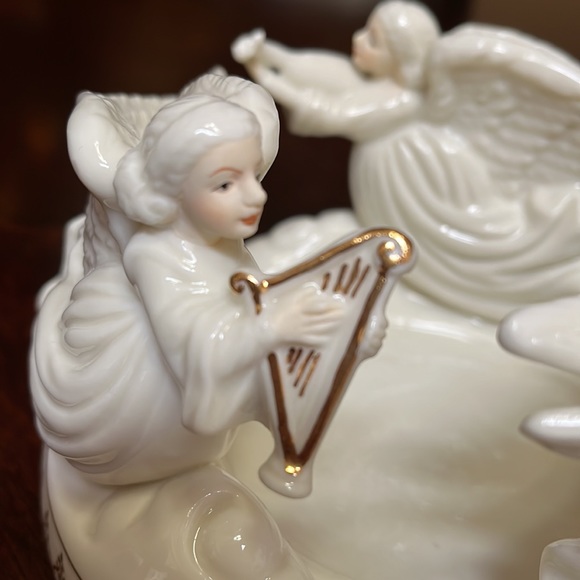 Ángel Pillar Holder from Trimmings Dillard’s. - Picture 6 of 15